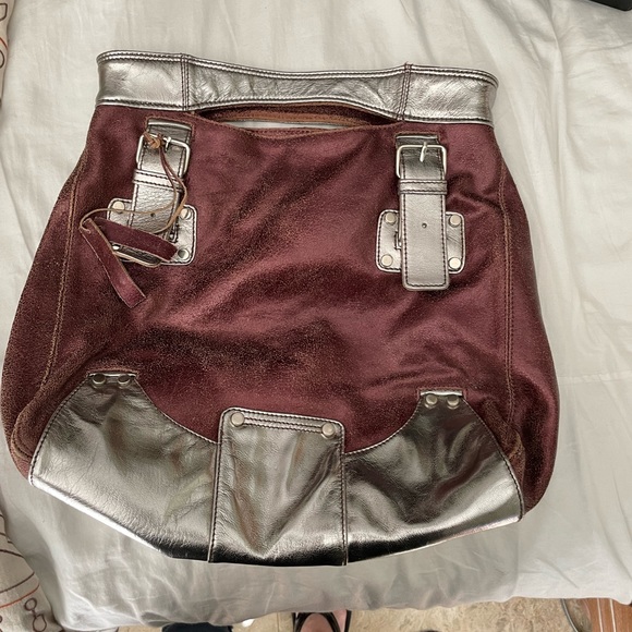 TANO metallic leather handbag. Gently used. - Picture 8 of 10